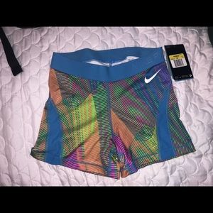 NWT Nike Pros